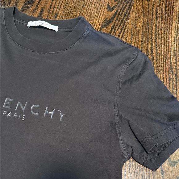 Givenchy Black Short Sleeve Tee - Picture 3 of 3